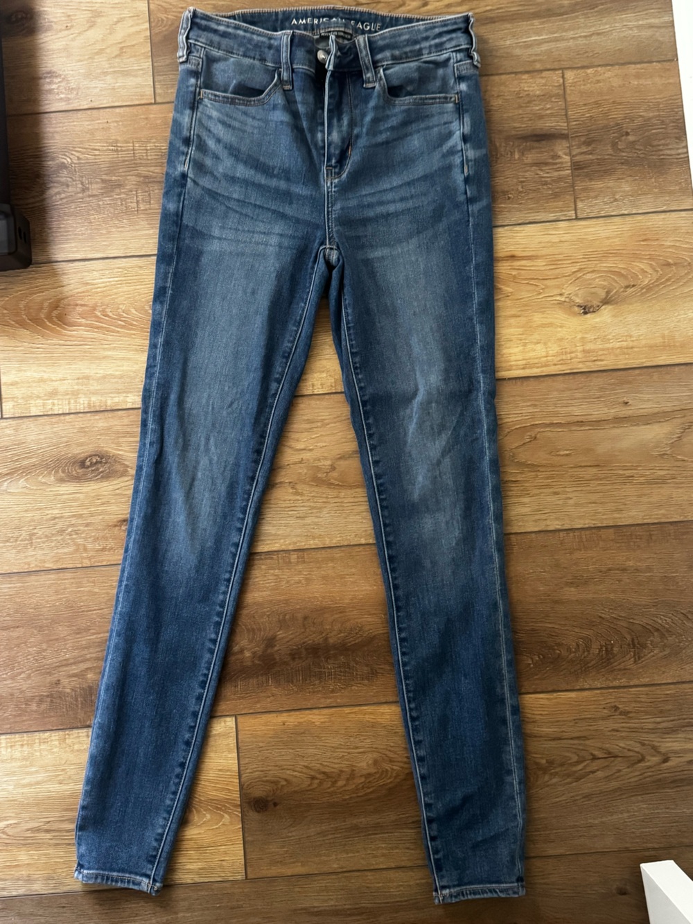 American Eagle Outfitters Indigo High-Rise Jeans with Copper Stitching